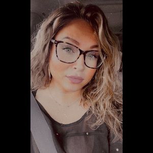 Meet your Posher, Lacey